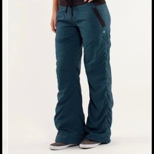 Lululemon Alberta Lake Dance Studio Pant II Lined